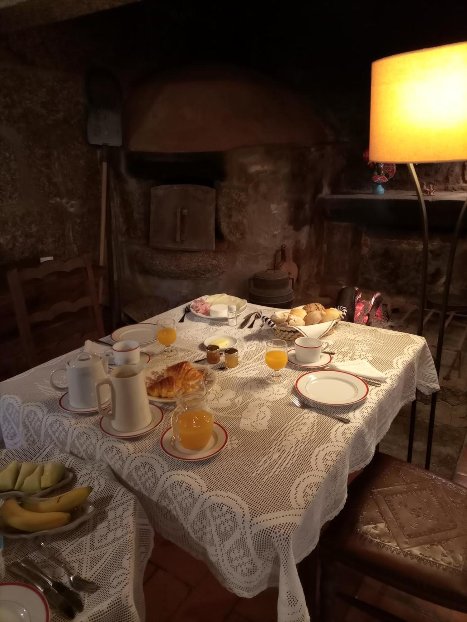 Bed and Breakfast Paco De S.Cipriano Гимарайнш Экстерьер фото
