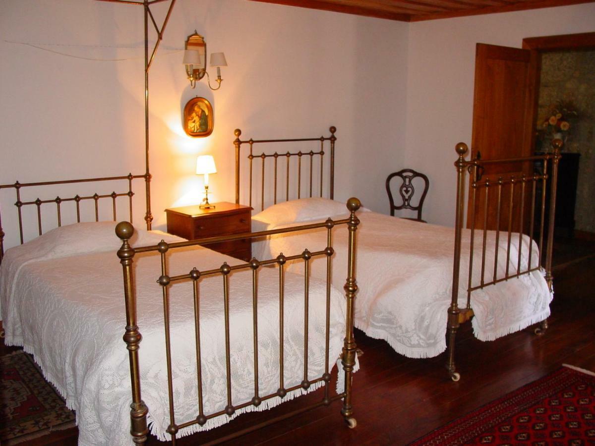 Bed and Breakfast Paco De S.Cipriano Гимарайнш Экстерьер фото